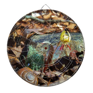 Yellow and Plum Trout Lily en Snagel Shell Dartbord