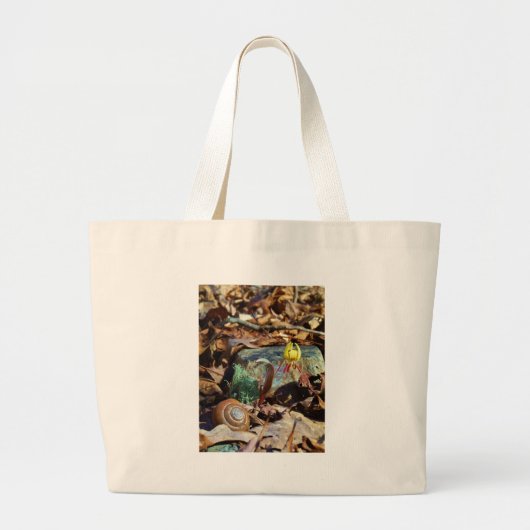Yellow and Plum Trout Lily en Snagel Shell Grote Tote Bag (Voorkant)