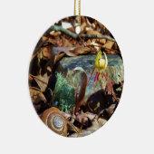 Yellow and Plum Trout Lily en Snagel Shell Keramisch Ornament (Rechts)