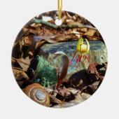 Yellow and Plum Trout Lily en Snagel Shell Keramisch Ornament (Voorkant)