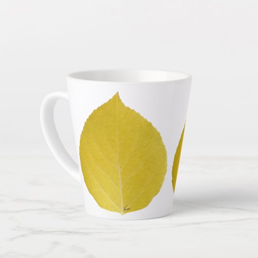 Yellow Aspen Leaf #5 Latte Mok (Linkerhoek)