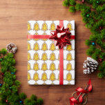 Yellow Bell Sugar Cookie Christmas Holiday Bakken Cadeaupapier<br><div class="desc">Cadeauverpakking is voorzien van een originele marker illustratie van een klassieke klokvormige kerstkoekje! Dit ontwerp is ook beschikbaar op andere producten. Zie je niet wat je zoekt? Hulp nodig bij maatwerk? Neem contact op met Rebecca om iets speciaal voor jou te laten ontwerpen.</div>