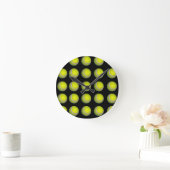 Yellow Black Tennis Ball Pattern; Ronde Klok (Huis)