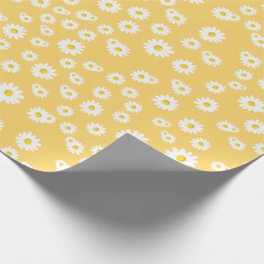 Yellow Boho Spring Daisies Pattern Cadeaupapier (Hoek)