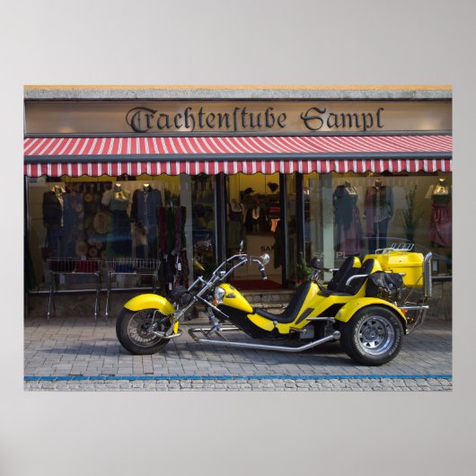 Yellow Boom Trike Poster (Voorkant)