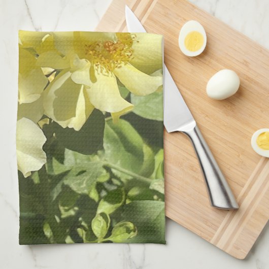 Yellow Botanical Flowers Theedoek (Quarter Fold)