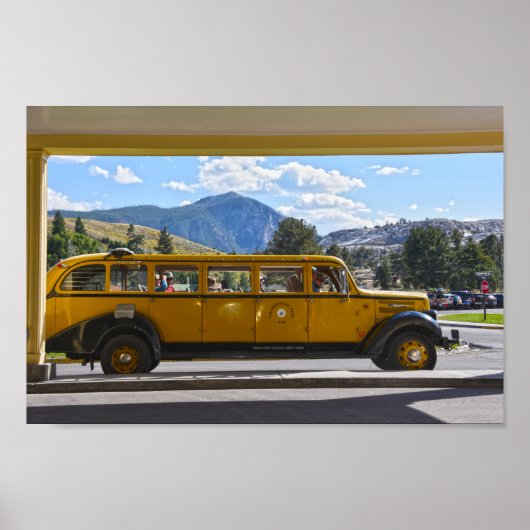 Yellow Bus, Yellowstone National Park, Wyoming Poster (Voorkant)