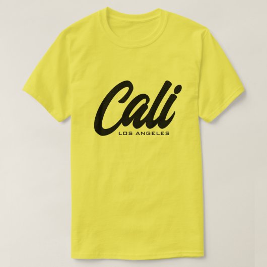 Yellow Cali Los Angeles script typografie op shirt (Design voorkant)