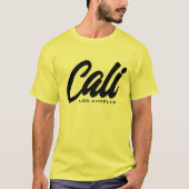 Yellow Cali Los Angeles script typografie op shirt (Voorkant)