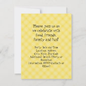 Yellow Check Cute Photo Birthday Party Invitations Kaart (Achterkant)