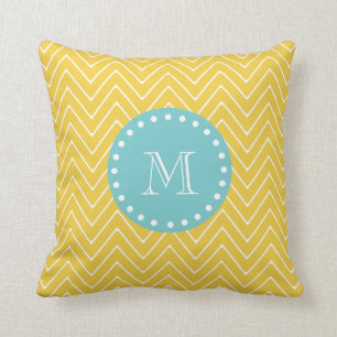 Yellow Chevron Pattern   Blauwgroen monogram Kussen