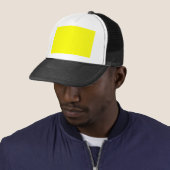 Yellow Color Gepersonaliseerd Designer Trucker Pet (In situ)