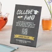 Yellow Cool Chalkboard Afstuderen College Fund Reclamebord Met Voetstuk (Insitu)