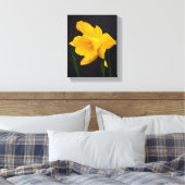 Yellow Daffodil Canvas Afdruk (Insitu (Slaapkamer))