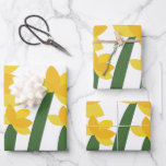 Yellow Daffodil Floral Flowers Inpakpapier Vel<br><div class="desc">Yellow Daffodil Floral Flowers Wrapping Paper Sheets originally designed by Nisha Prabhu. Elevate your gift-giving with these beautiful Yellow Daffodil Floral Flowers Wrapping Paper Sheets. Featuring vibrant daffodil blooms set against a cheerful white background, each sheet showcases a charming and lively floral pattern perfect for spring celebrations, birthdays, or special...</div>
