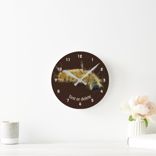 Yellow Dagger Moth Caterpillar Personalized Ronde Klok (Huis)