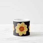 Yellow Dahlia Floral Pattern op Black Espresso Kop (Voorkant)
