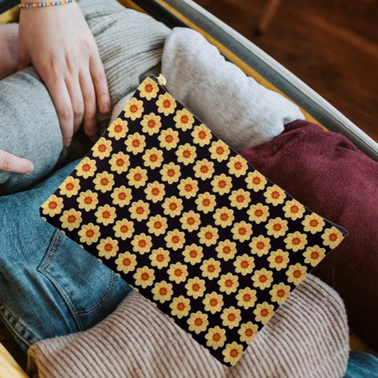 Yellow Dahlia Floral Pattern op Black Etui