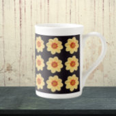 Yellow Dahlia Floral Pattern op Black Porselein Kop