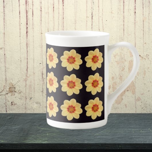 Yellow Dahlia Floral Pattern op Black Porselein Kop