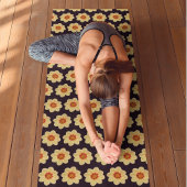 Yellow Dahlia Floral Pattern op Black Yogamat