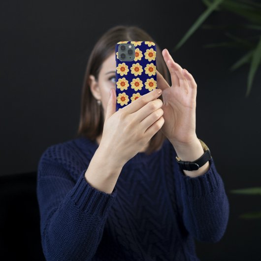 Yellow Dahlia Floral Pattern op Blue Case-Mate iPhone Case