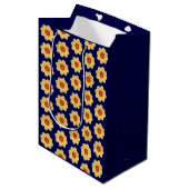 Yellow Dahlia Floral Pattern op Blue Medium Cadeauzakje (Voorkant Gekanteld)
