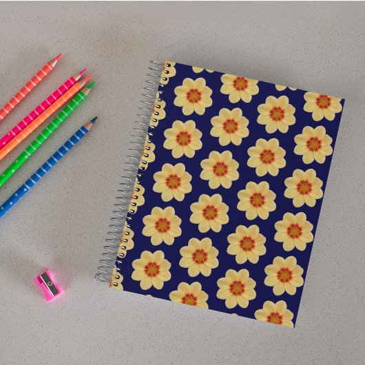 Yellow Dahlia Floral Pattern op Blue Notitieboek