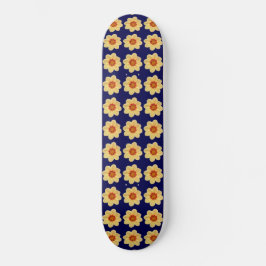 Yellow Dahlia Floral Pattern op Blue Persoonlijk Skateboard