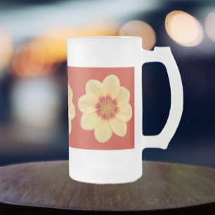 Yellow Dahlia Floral Pattern op Red Matglas Bierpul