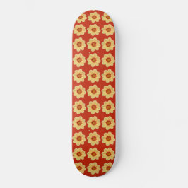Yellow Dahlia Floral Pattern op Red Persoonlijk Skateboard