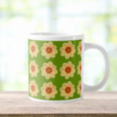 Yellow Dahlia Floral Pattern over Green Grote Koffiekop