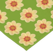 Yellow Dahlia Floral Pattern over Green Korte Tafelloper (Hoek)
