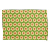 Yellow Dahlia Floral Pattern over Green Kussensloop (Voorkant-Links)