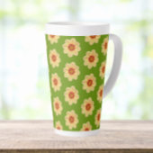 Yellow Dahlia Floral Pattern over Green Latte Mok