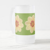 Yellow Dahlia Floral Pattern over Green Matglas Bierpul (Voorkant links)