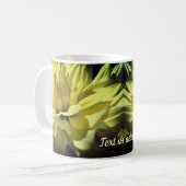 Yellow Dahlia Flower Personalized Koffiemok (Voorkant links)