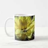 Yellow Dahlia Flower Personalized Koffiemok (Links)