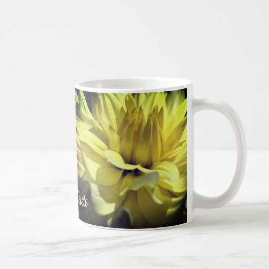 Yellow Dahlia Flower Personalized Koffiemok (Rechts)