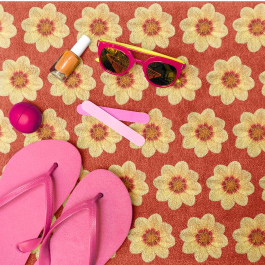 Yellow Dahlia Pattern op Red Floral Strandlaken