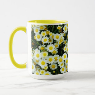 Yellow Dainty Daisy Flower Buttonnen, Mok