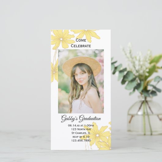 Yellow Daisy Graduation Party nodigt fotokaart uit (Staand voorkant)