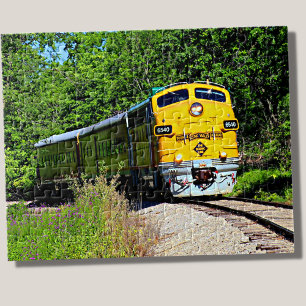 Yellow Diesel Train Engine Locomotive Railroad Legpuzzel