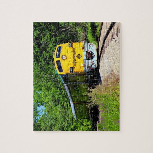 Yellow Diesel Train Engine Locomotive Railway Legpuzzel (Verticaal)