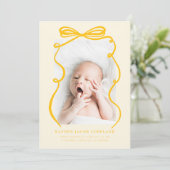 Yellow Doodle Bow Lijst Geboorteaankondiging Foto Aankondiging (Staand voorkant)