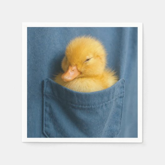 Yellow Duckling In a T-shirt Pocket Servet (Voorkant)