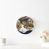 Yellow Eyed Calico Cat Realistic Pet Portret Ronde Klok (Huis)