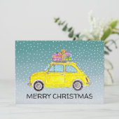 Yellow Fiat 500 met kerstcadeaus Vakantie Kaart (Staand voorkant)
