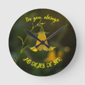 Yellow Flower Clock Ronde Klok (Voorkant)