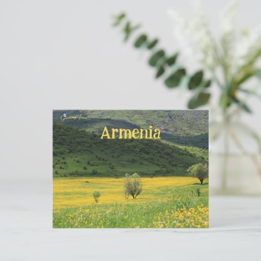 Yellow Flowers and Mountainside Armenia Briefkaart (Staand voorkant)